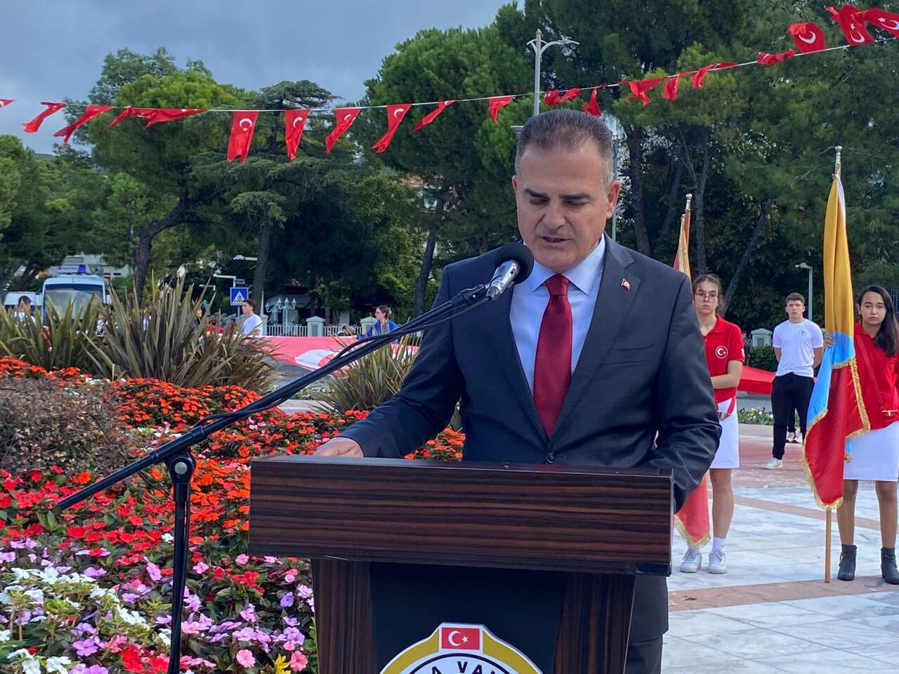 Cumhuriyet’in 102. Yılı Kutlamaları Çelenk Sunma Töreniyle Başladı 9